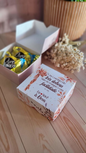 Caixa Versátil para Doces ou Pequenos Presentes - Namorados