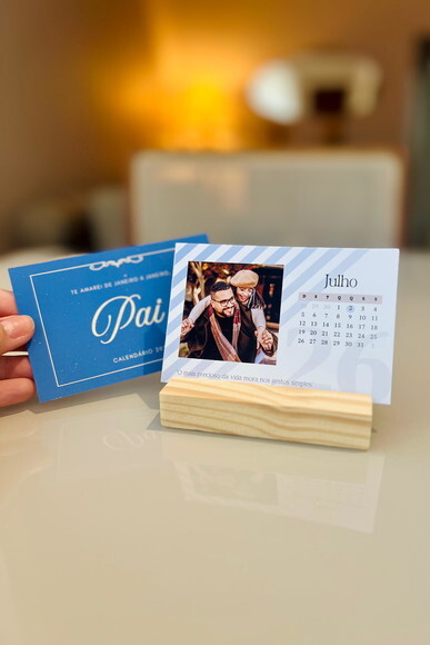 Calendário de Mesa 2026 com Fotos - Dia dos Pais