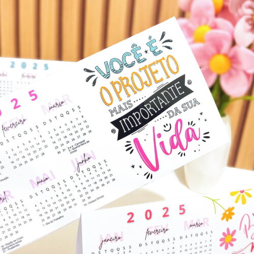 Calendário de Mesa 2025 - Feminino
