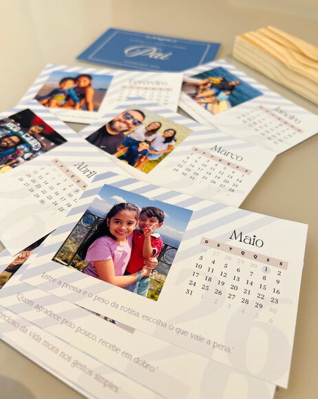 Calendário de Mesa 2026 com Fotos - Dia dos Pais