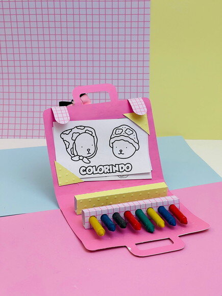 Maleta de Colorir - com Giz e Desenhos