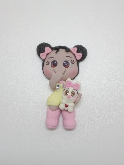 Aplique Biscuit Menina Morena com Coelhinho - 3 Unidades