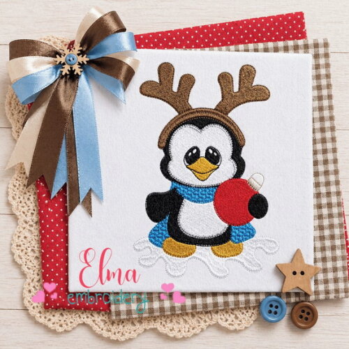 Matriz de Bordado Pinguim Natalino com Chifre e Bola