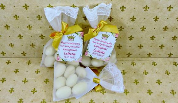 Lembrancinha Aniversário Amêndoas da Sorte Saquinho Organza