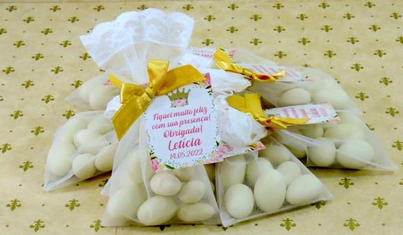 Lembrancinha Aniversário Amêndoas da Sorte Saquinho Organza