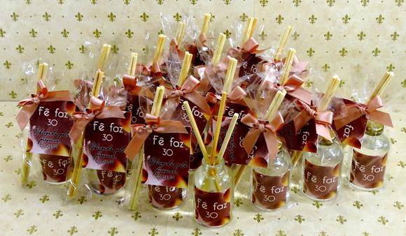 Lembrancinha Aniversário Mini Aromatizador Difusor Vermelho