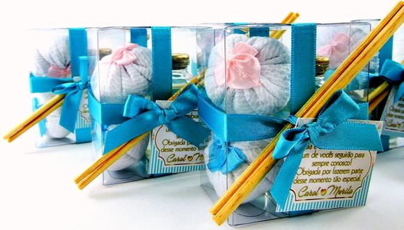 Lembrancinha Aromatizador e Dois Sachês