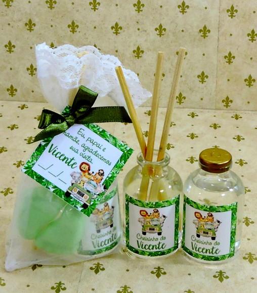 Lembrancinha Aromatizador e Pézinho Nascimento na Organza