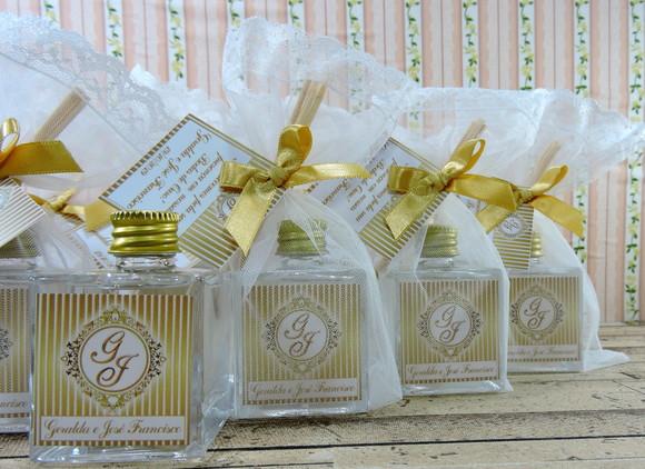 Lembrancinha Bodas de Ouro Mini Aromatizante Difusor Varetas