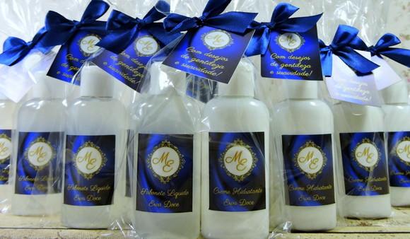Lembrancinha Brinde Bisnaga Álcool Gel Hidratante Casamento