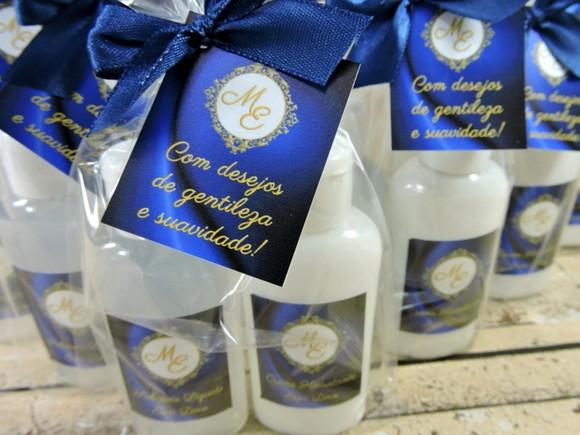 Lembrancinha Brinde Bisnaga Álcool Gel Hidratante Casamento