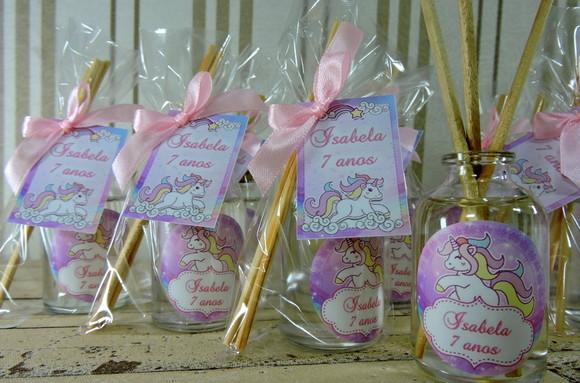 Lembrancinha de Aniversário Mini Aromatizador Unicórnio