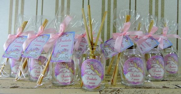Lembrancinha de Aniversário Mini Aromatizador Unicórnio
