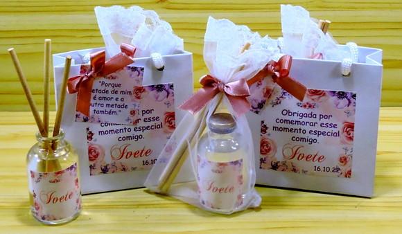 Lembrancinha de Aniversário Mini Difusor na Sacolinha Branca
