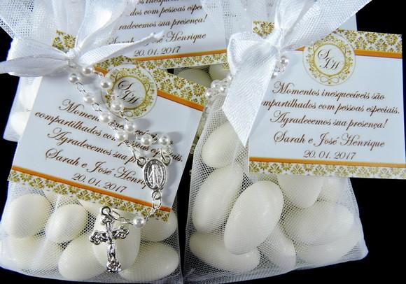 Lembrancinha de Casamento Amêndoas da Sorte com Mini Terço