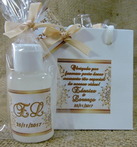Lembrancinha de Casamento Bisnaga na Sacola Branca
