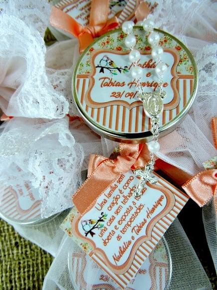 Lembrancinha de Casamento Latinha com Mini Terço