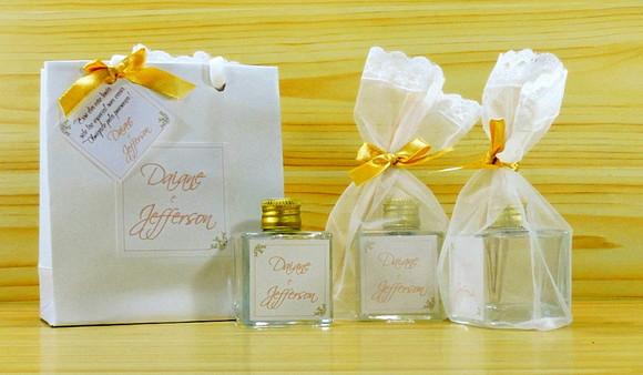 Lembrancinha de Casamento Mini Aromatizante Sacolinha Branca
