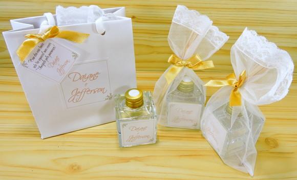 Lembrancinha de Casamento Mini Aromatizante Sacolinha Branca