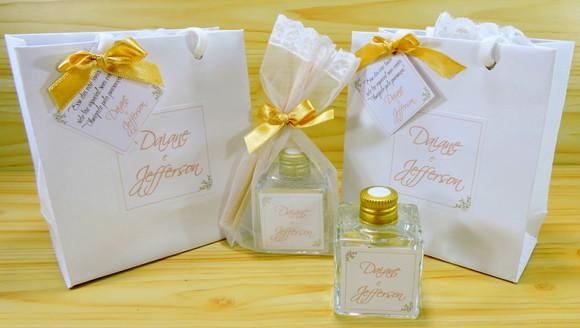 Lembrancinha de Casamento Mini Aromatizante Sacolinha Branca