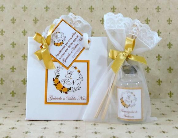 Lembrancinha de Casamento Mini Difusor na Sacolinha