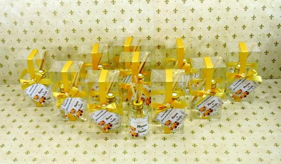 Lembrancinha de Chá de Revelação Mini Aromatizador Difusor