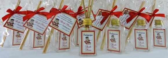 Lembrancinha de Formatura Mini Aromatizador 40 ml Pet