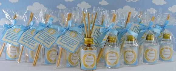 Lembrancinha de Maternidade Mini Aromatizador Coroa Dourada