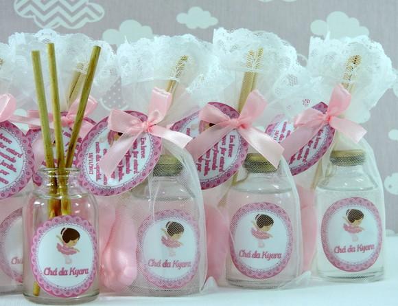 Lembrancinha de Nascimento Aromatizador e Pézinho na Organza