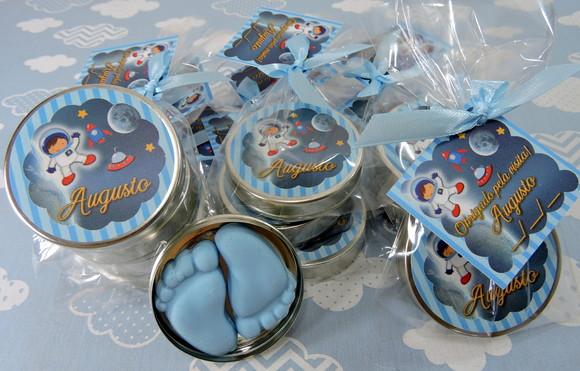 Lembrancinha de Nascimento Latinha Pézinho Azul Astronauta