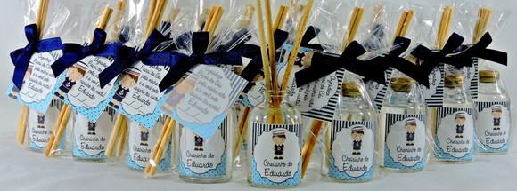 Lembrancinha de Nascimento Mini Aromatizador Bebê Marinheiro