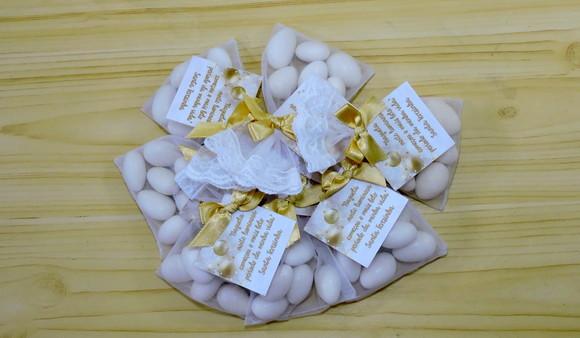 Lembrancinha de Natal 7 Amêndoas da Sorte Saquinho Organza
