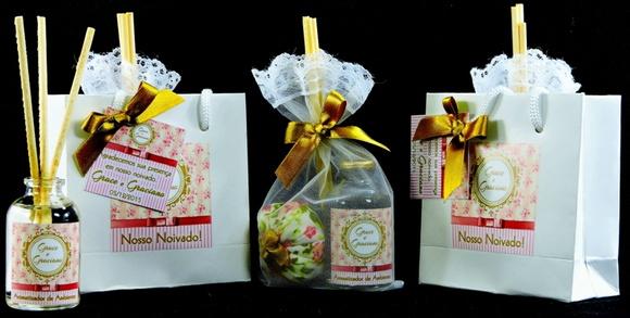 Lembrancinha de Noivado Difusor e Sachê Rosa e Dourado