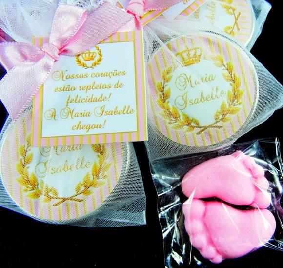 Lembrancinha Latinha Pézinho na Organza