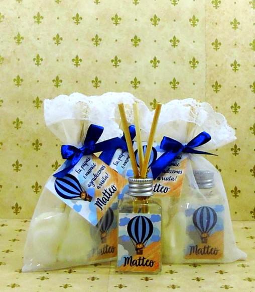 Lembrancinha Maternidade Par de Pézinho e Mini Aromatizador