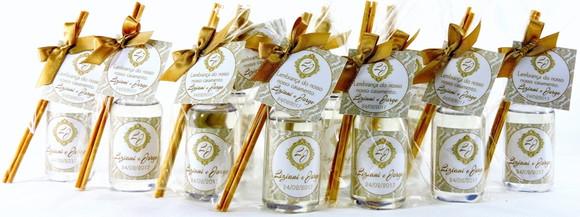 Lembrancinha Mini Aromatizante Varetas de Casamento