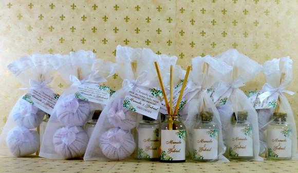 Lembrancinha Mini Difusor Varetas Casamento Dois Sachês