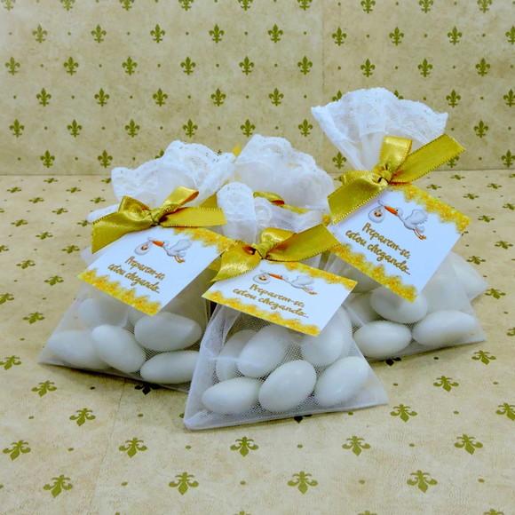 Lembrancinha Nascimento Amêndoas Saquinho Organza Cegonha