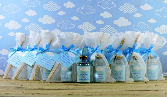 Lembrancinha Nascimento Mini Aromatizador na Organza Nuvem