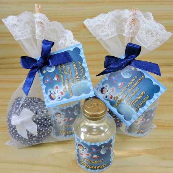 Lembrancinha Nascimento Sachê e Mini Aromatizador Astronauta