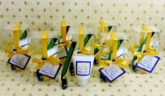 Lembrancinha para Padrinhos Kit Barbear de Casamento