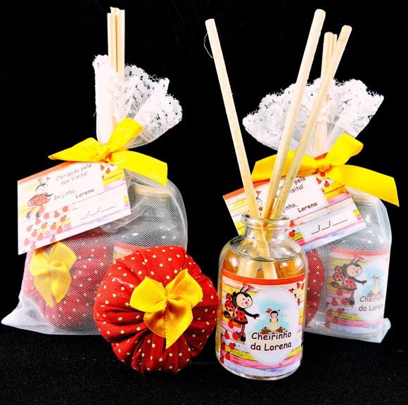 Lembrancinha Sachê e Mini Aromatizador Joaninha