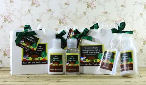 Kit Higiene na Sacolinha Dia dos Professores Professora