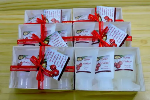 Kit Lembrancinha de Natal Álcool Gel Sabonete Hidratante