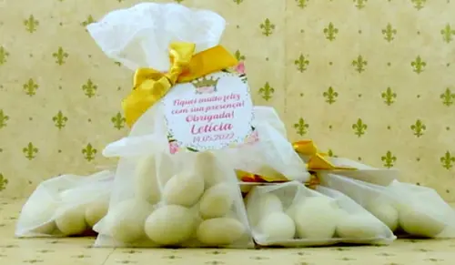 Lembrancinha Aniversário Amêndoas da Sorte Saquinho Organza