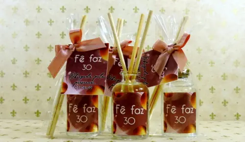 Lembrancinha Aniversário Mini Aromatizador Difusor Vermelho