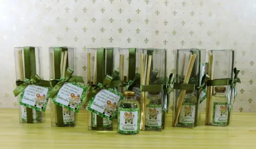 Lembrancinha Aniversário Mini Aromatizador Varetas Caixinha