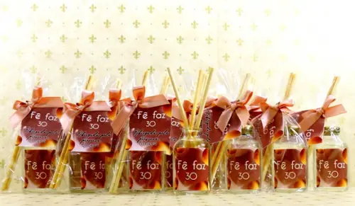 Lembrancinha Aniversário Mini Aromatizador Difusor Vermelho