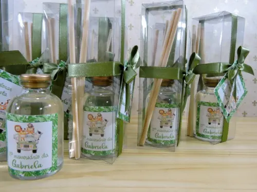 Lembrancinha Aniversário Mini Aromatizador Varetas Caixinha