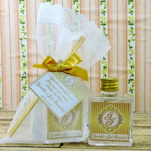 Lembrancinha Bodas de Ouro Mini Aromatizante Difusor Varetas